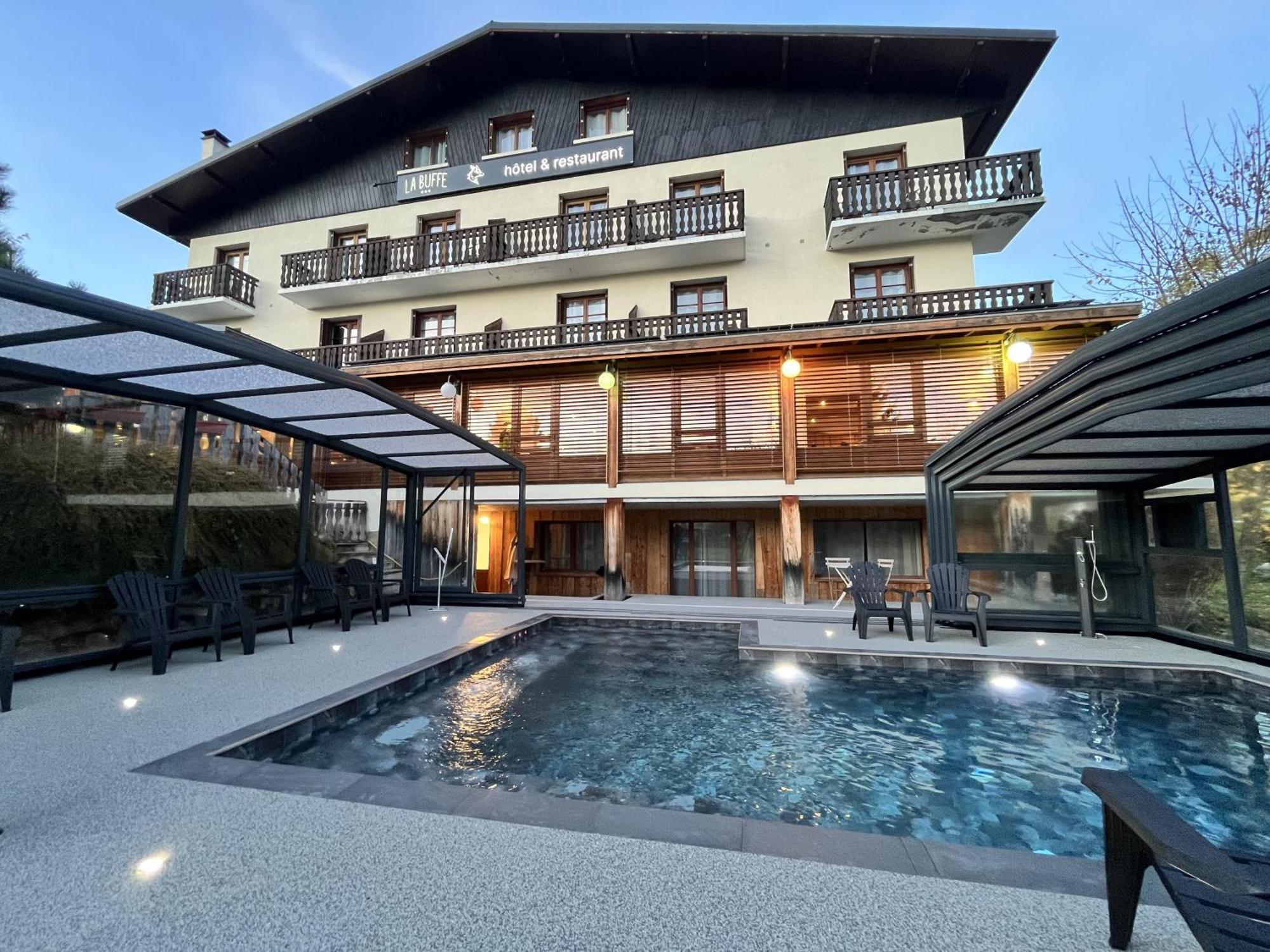 Hotel Restaurant La Buffe オトゥラン エクステリア 写真