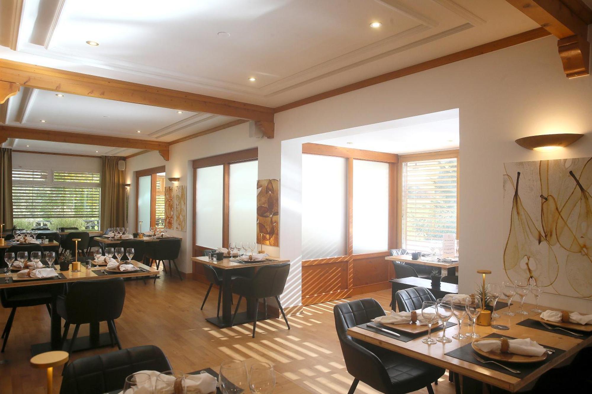 Hotel Restaurant La Buffe オトゥラン エクステリア 写真