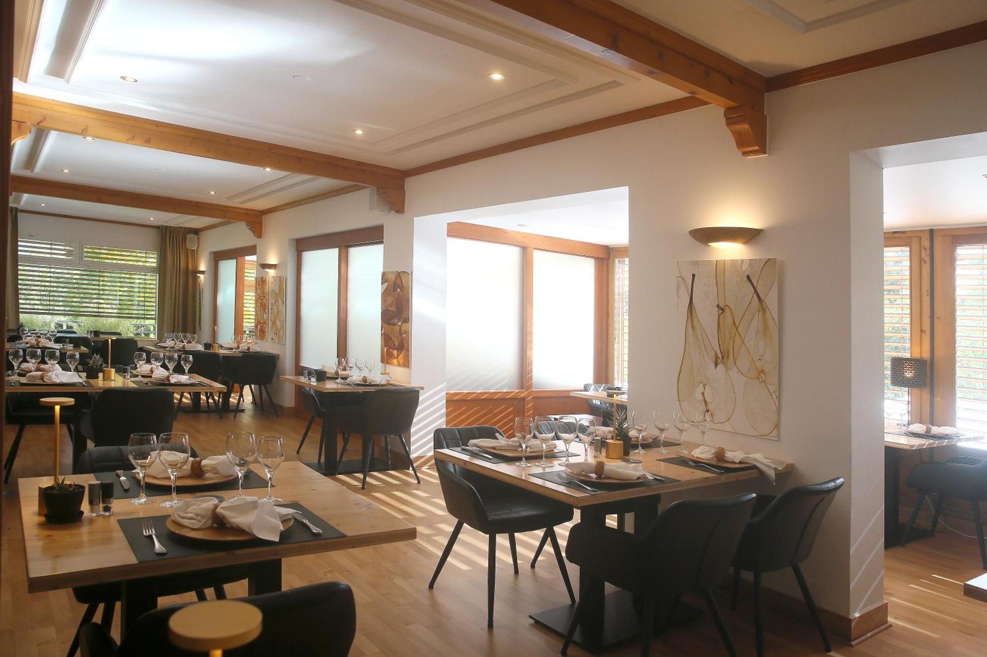 Hotel Restaurant La Buffe オトゥラン エクステリア 写真