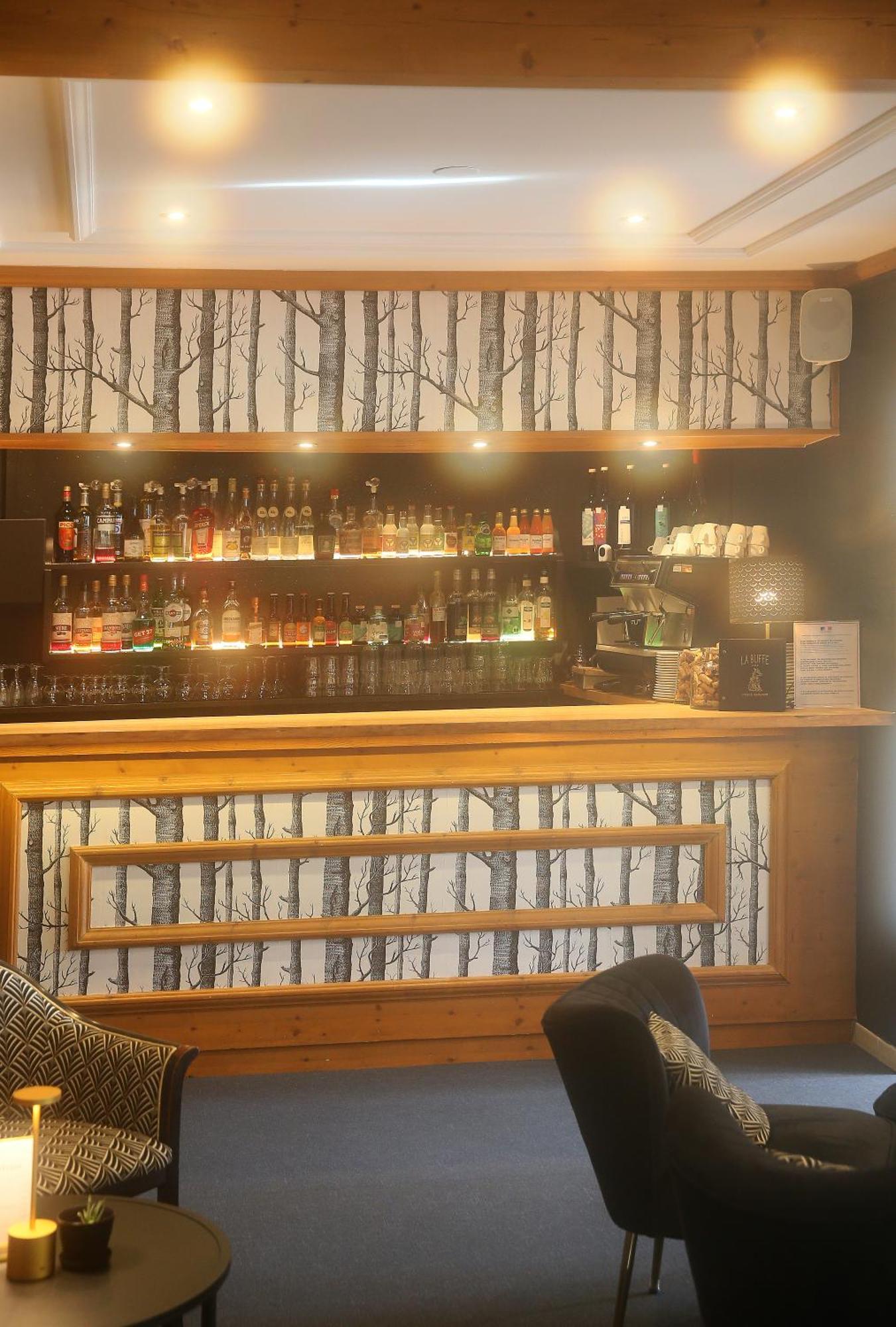 Hotel Restaurant La Buffe オトゥラン エクステリア 写真